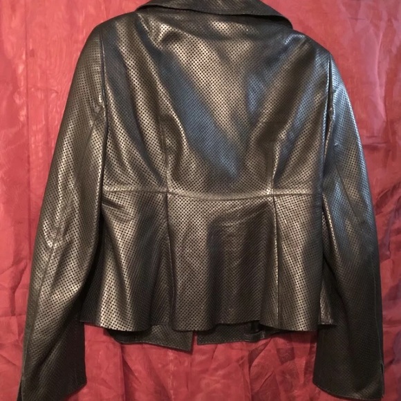 Authentic Akris Perforated Lambskin Crip Jacket 12 - Picture 4 of 6